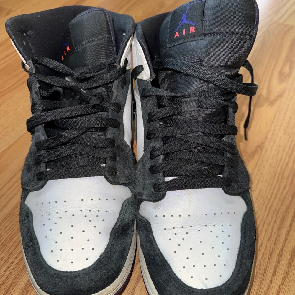 Nike Air Jordan‎ 1 Mid SE 'Varsity Purple'